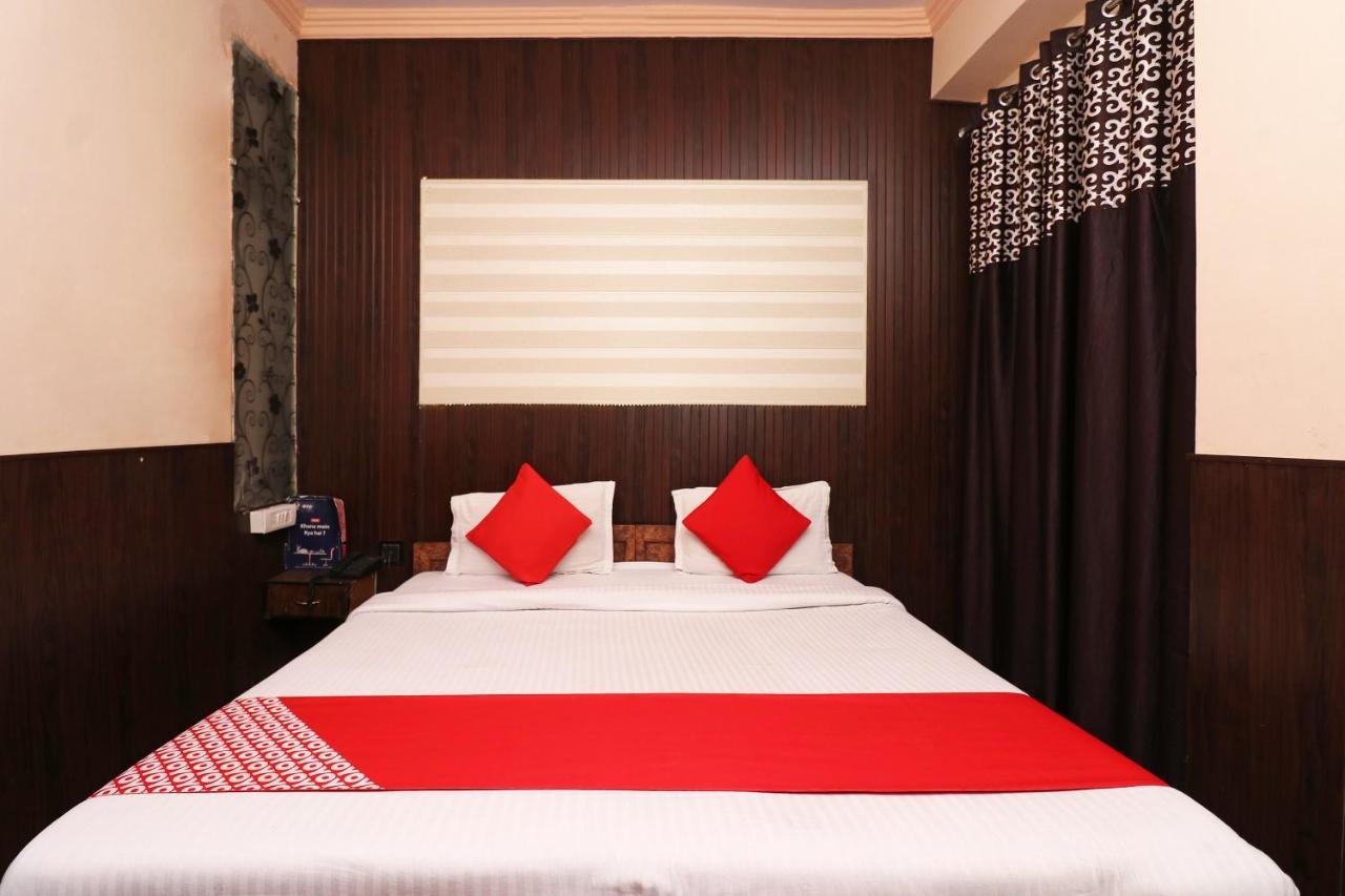 OYO 8379 Hotel Kamal Lucknow Bagian luar foto